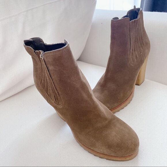 NEW Prada Leather ankle boots in camel/brown - Picture 4 of 14